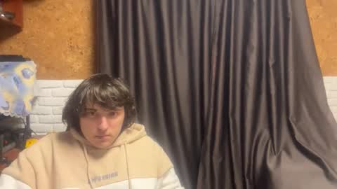 Snapshot of unholy_heat chatting on December 14, 2025, 10:47 pm Anri online show from December 14, 2025, 10:47 pm