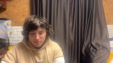 Snapshot of unholy_heat chatting on December 19, 2025, 10:28 pm Anri online show from December 19, 2025, 10:28 pm