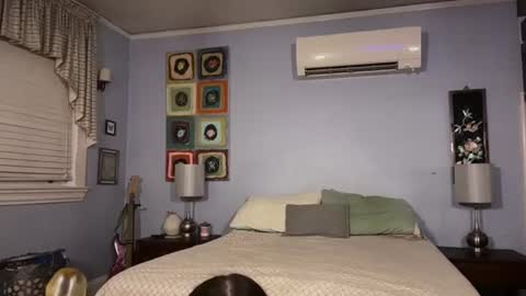 Lola Moonstone online show from July 17, 2026, 1:56 am