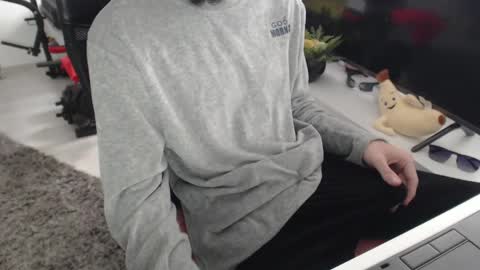 Snapshot of uniqueboy22 chatting on May 14, 2026, 10:00 am uniqueboy22 online show from May 14, 2026, 10:00 am