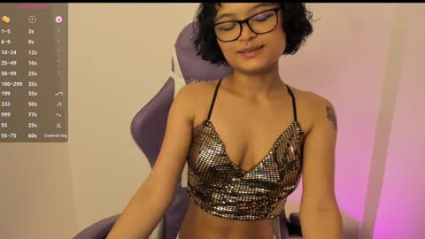 Snapshot of unu_nai chatting on January 1, 2025, 3:45 am new INSTA   online show from January 1, 2025, 3:45 am