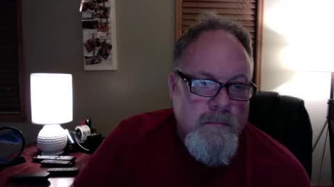 Snapshot of up2later chatting on December 30, 2024, 4:20 am up2later online show from December 30, 2024, 4:20 am