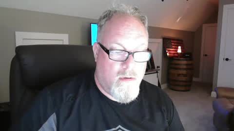 Snapshot of up2later chatting on September 21, 2025, 5:31 am up2later online show from September 21, 2025, 5:31 am