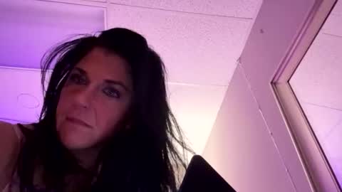 upallnight3654 online show from April 7, 2026, 6:36 am