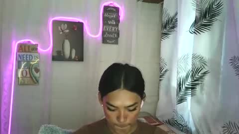 ur_dazzlingmorenaxx online show from April 3, 2026, 3:15 am