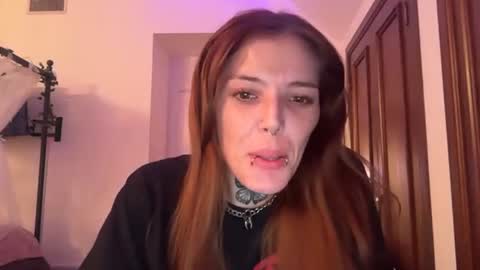 ur_little_kitten144 online show from May 15, 2026, 10:22 am