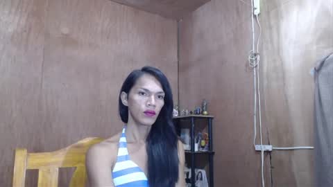 Ur Lovely Pricious online show from May 28, 2026, 6:05 pm