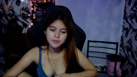 Snapshot of ur_prettyangel chatting on July 3, 2026, 12:39 am ur_prettyangel online show from July 3, 2026, 12:39 am