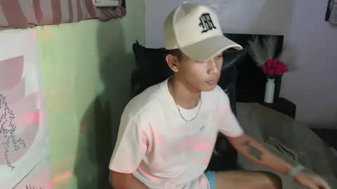 Snapshot of ur_raffy chatting on February 20, 2025, 2:35 pm ur_raffy online show from February 20, 2025, 2:35 pm