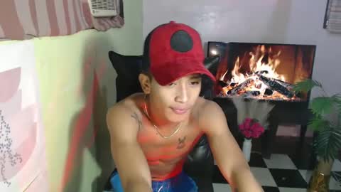 Snapshot of ur_raffy chatting on February 22, 2025, 10:42 pm ur_raffy online show from February 22, 2025, 10:42 pm