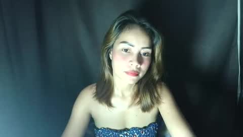 ur_sweetmika online show from June 10, 2026, 5:07 am