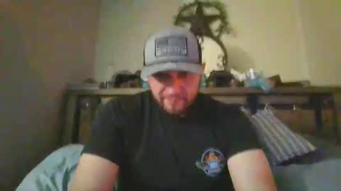 ur_zaddy4now online show from January 28, 2025, 7:00 am