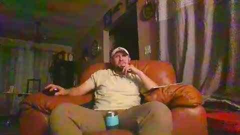 ur_zaddy4now online show from February 3, 2025, 4:14 am