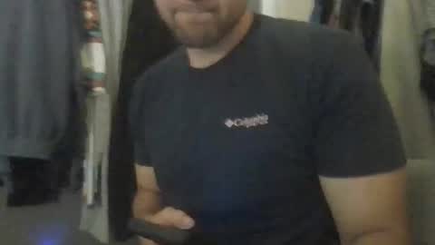 ur_zaddy4now online show from April 21, 2026, 2:51 am