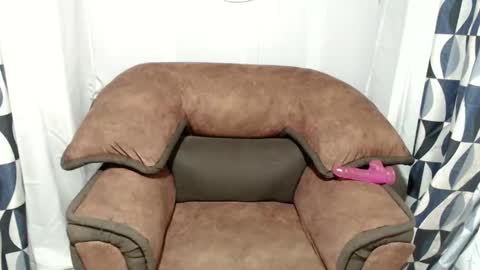 Snapshot of urasian_cassey chatting on October 13, 2025, 1:44 pm urasian_cassey online show from October 13, 2025, 1:44 pm