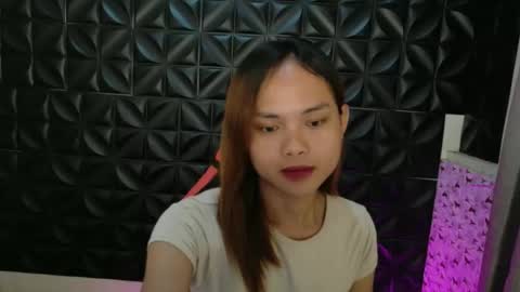 urasian_crisa online show from April 22, 2026, 5:32 am