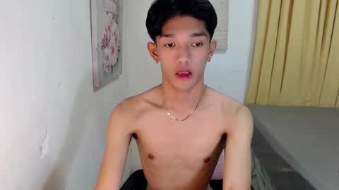 urasian_john20 online show from October 25, 2025, 10:01 am