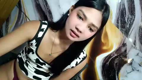 Snapshot of urasian_latinaxxx chatting on July 5, 2026, 1:01 am urasian_latinaxxx online show from July 5, 2026, 1:01 am