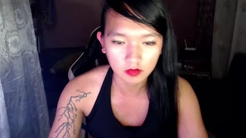 NEWRA  ALLISON online show from February 25, 2025, 10:50 pm