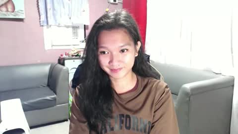 NEWRA  ALLISON online show from September 9, 2025, 6:07 pm