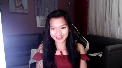 NEWRA  ALLISON online show from October 15, 2025, 5:35 pm