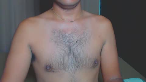 Snapshot of urasianversahunkxx chatting on December 9, 2024, 2:49 pm johnzen online show from December 9, 2024, 2:49 pm