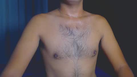 Snapshot of urasianversahunkxx chatting on December 23, 2024, 11:28 pm johnzen online show from December 23, 2024, 11:28 pm