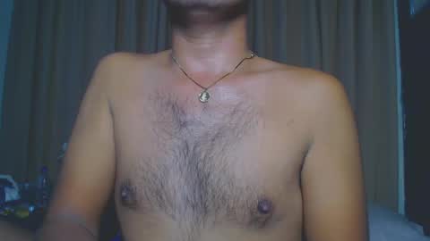 Snapshot of urasianversahunkxx chatting on January 16, 2025, 3:24 pm johnzen online show from January 16, 2025, 3:24 pm