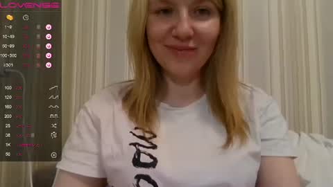 Snapshot of urbadkitty chatting on January 25, 2025, 3:20 pm urbadkitty online show from January 25, 2025, 3:20 pm