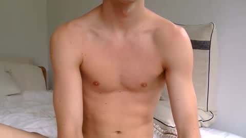 urboyfriendj online show from March 1, 2026, 9:39 pm