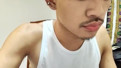 urbunnyboi online show from May 18, 2026, 4:51 am