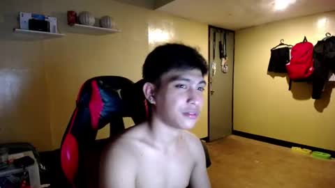 Snapshot of urcuteguy_jhonx chatting on July 16, 2026, 8:09 am Dannie online show from July 16, 2026, 8:09 am