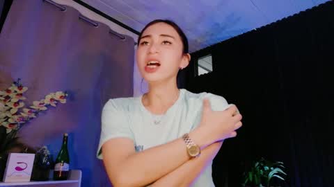 Snapshot of urfave_bbgirl chatting on February 2, 2026, 10:25 am urfave_bbgirl online show from February 2, 2026, 10:25 am