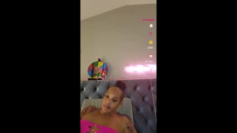 urfaveriri online show from November 15, 2025, 10:12 am