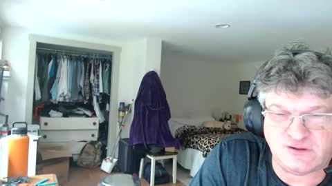 Gregor online show from September 9, 2025, 4:39 pm