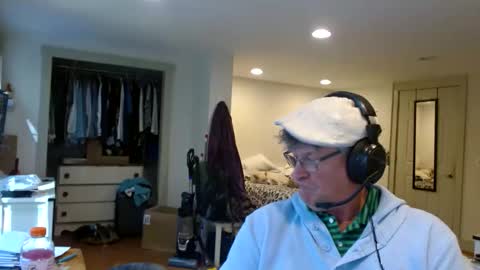 Gregor online show from October 2, 2025, 6:04 pm