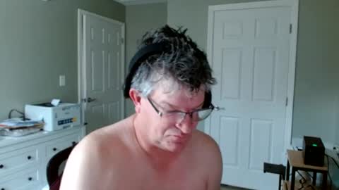 Gregor online show from May 1, 2026, 12:10 pm