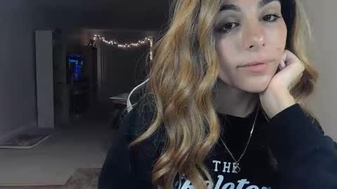 Snapshot of urgoddessmarla chatting on October 9, 2025, 3:15 am Goddess Marla online show from October 9, 2025, 3:15 am