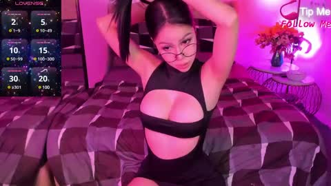 Snapshot of urgoddessofsex chatting on January 3, 2025, 4:22 am angela online show from January 3, 2025, 4:22 am