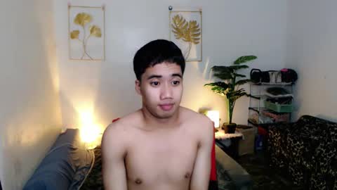 Snapshot of urguy_habibi chatting on December 2, 2025, 5:19 pm Bib online show from December 2, 2025, 5:19 pm