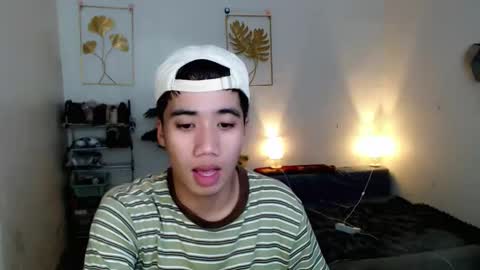 Snapshot of urguy_habibi chatting on December 23, 2025, 6:44 am Bib online show from December 23, 2025, 6:44 am