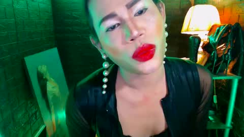 Snapshot of urhardcockqueenxxx chatting on February 14, 2025, 7:54 pm queen norelle online show from February 14, 2025, 7:54 pm