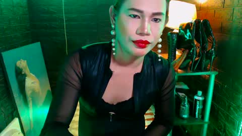 Snapshot of urhardcockqueenxxx chatting on March 1, 2025, 11:26 pm queen norelle online show from March 1, 2025, 11:26 pm