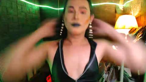 queen norelle online show from February 15, 2026, 9:55 pm