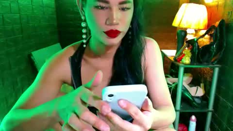 Snapshot of urhardcockqueenxxx chatting on April 27, 2026, 5:00 pm queen norelle online show from April 27, 2026, 5:00 pm
