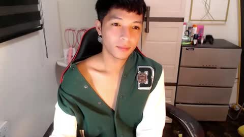 Ethan online show from April 16, 2026, 4:52 pm