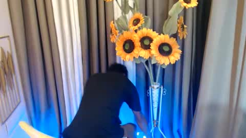 richard online show from April 4, 2026, 5:49 am