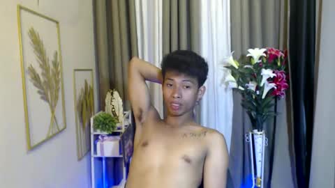 Snapshot of urhotfuckingass chatting on April 21, 2026, 6:09 am richard online show from April 21, 2026, 6:09 am