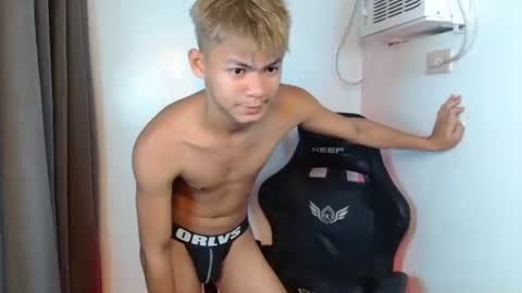 Snapshot of urhotpinoy_izaac chatting on October 3, 2025, 4:20 am simeon ulok online show from October 3, 2025, 4:20 am