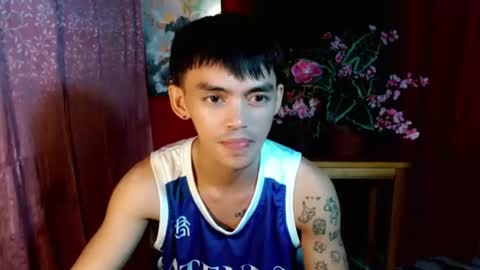 urhunky_boy online show from June 12, 2026, 9:14 pm
